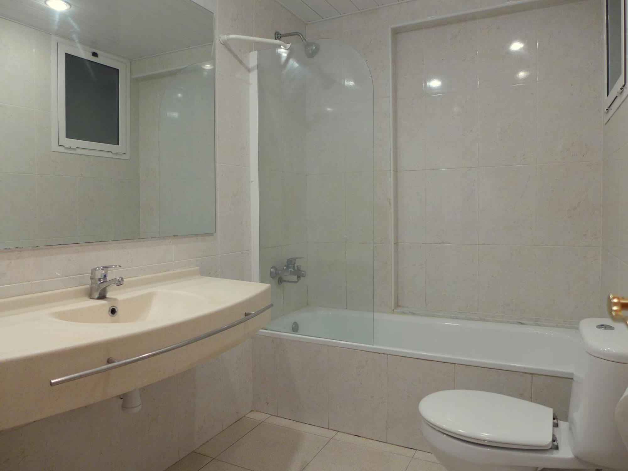 Goya Apartments Салоу Екстериор снимка