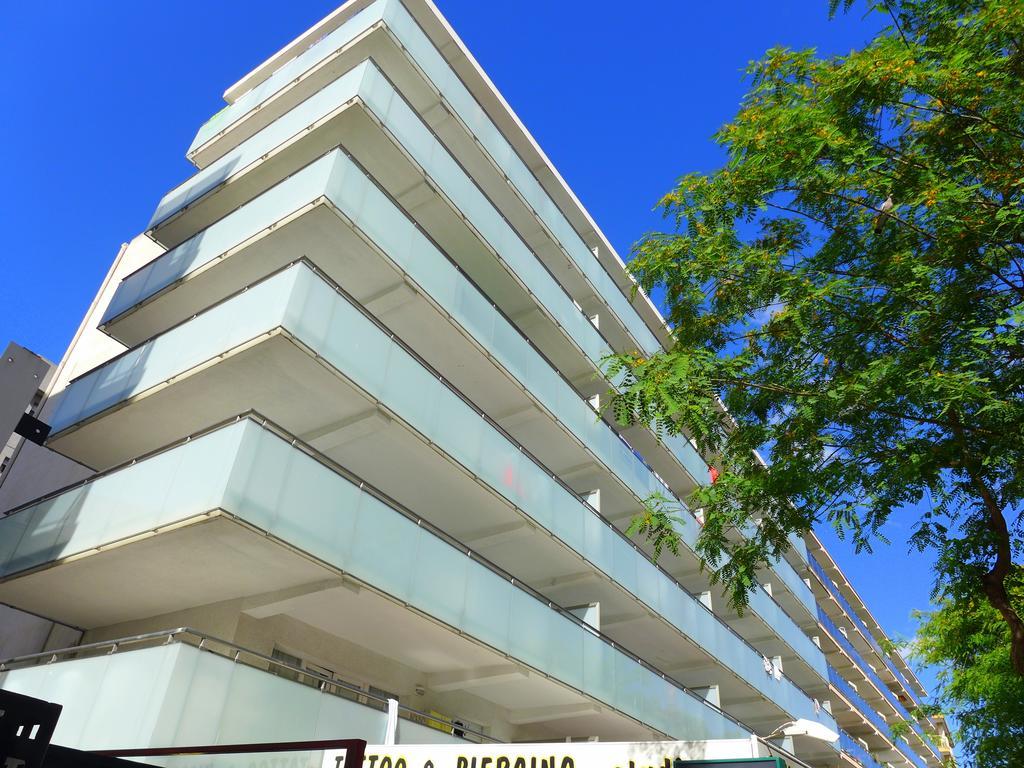 Goya Apartments Салоу Екстериор снимка