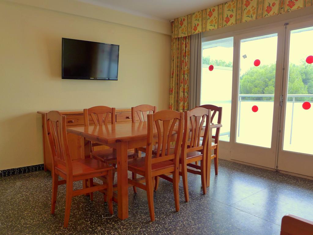 Goya Apartments Салоу Екстериор снимка