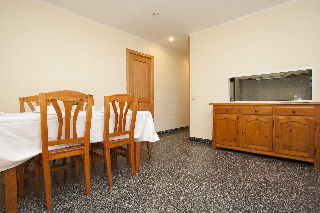 Goya Apartments Салоу Екстериор снимка